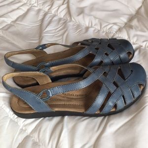Earth origins Nellie blue sling sandals